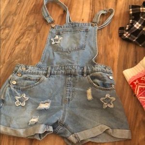 FOREVER21 SHORT OVERALS